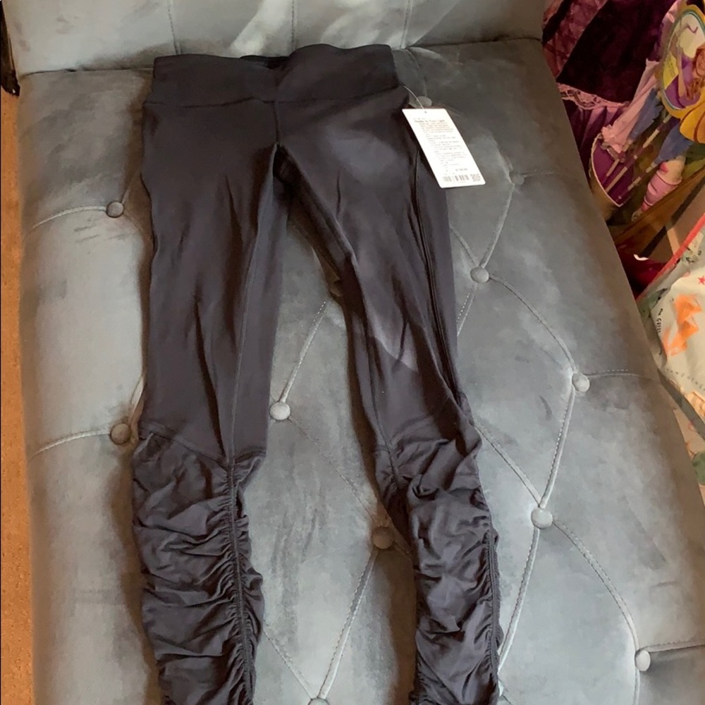 new Lululemon “Ready to Rulu Tight” black size 6